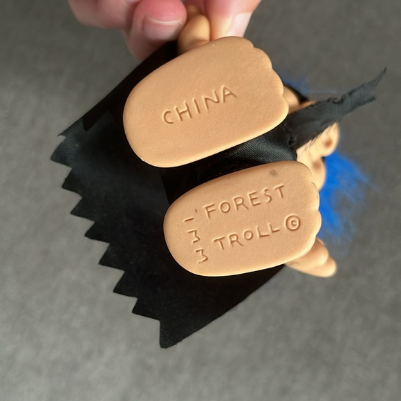 Vintage Blue Haired, Green Eyed Batman/Zorro/Masked Superhero Forest Troll Doll - Picture 6 of 7